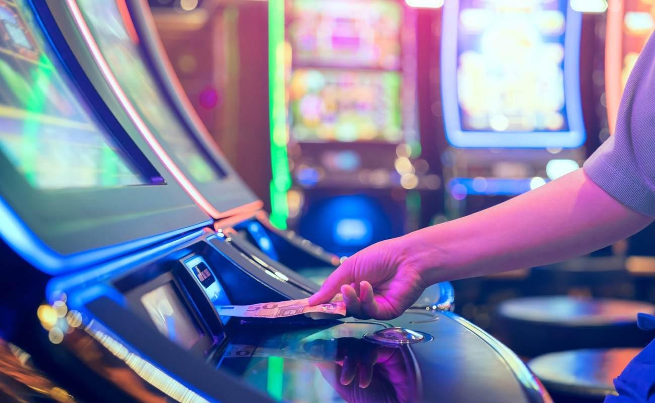 Tải game Đào Vàng ngay hôm nay để trải nghiệm cảm giác săn vàng như thật cùng bạn bè